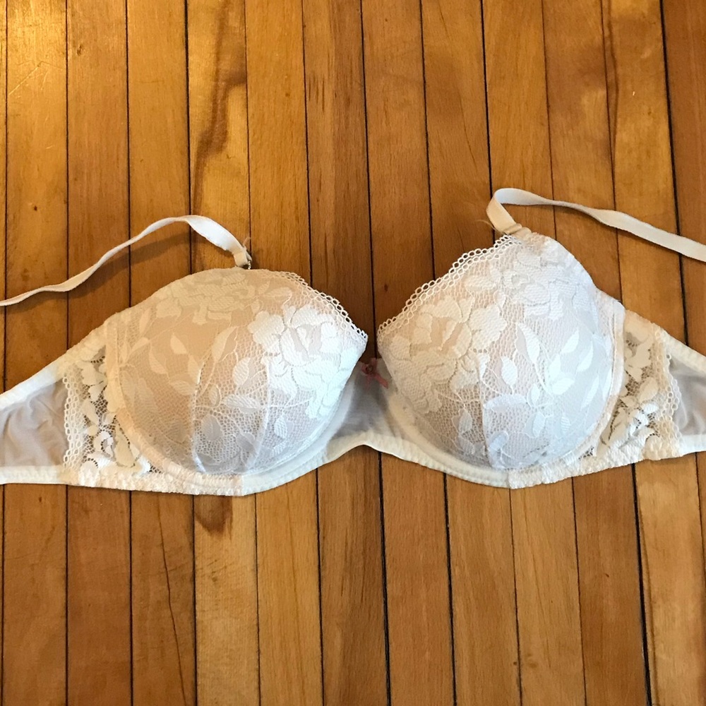 Betsy Johnson White Lace Bra 36D